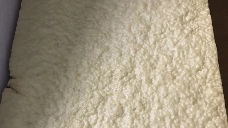 在开始地下室自粘防水卷材施工前，首先要做好充分的施工准备。这包括：