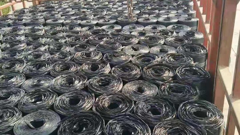 揭秘高强度聚氨酯防水涂料：价格背后的考量因素